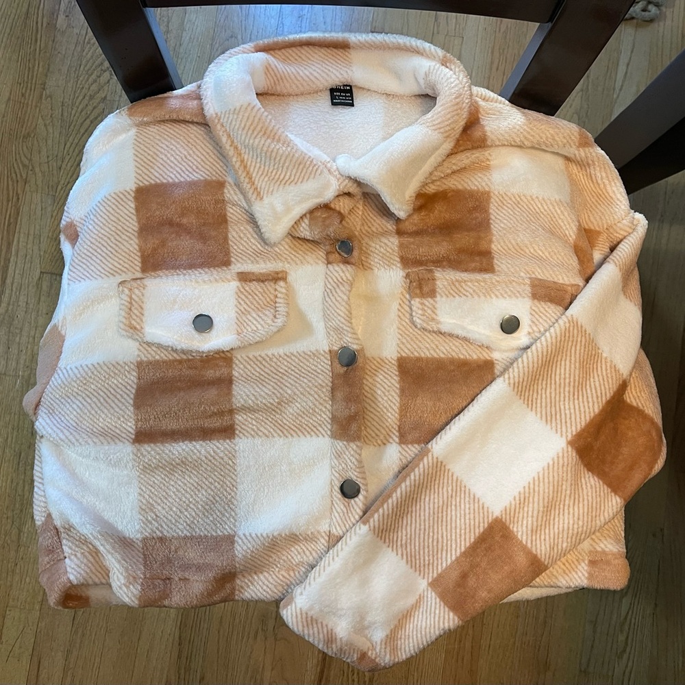 Brand new, never worn, plaid fleece shacket
